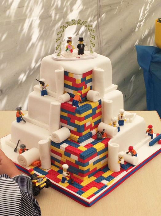 Невероятный свадебный торт в стиле Лего.