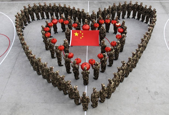 Китайский Новый год, который в 2010 году совпал со Днем святого Валентина. Фото Reuters.