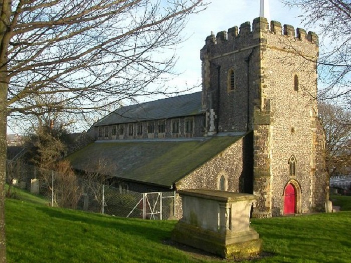 Старинная церковь в Брайтоне, Великобритания, самое старое здание в городе.