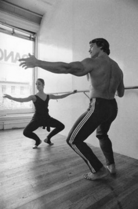 Арнольд Шварценеггер на уроках балета.