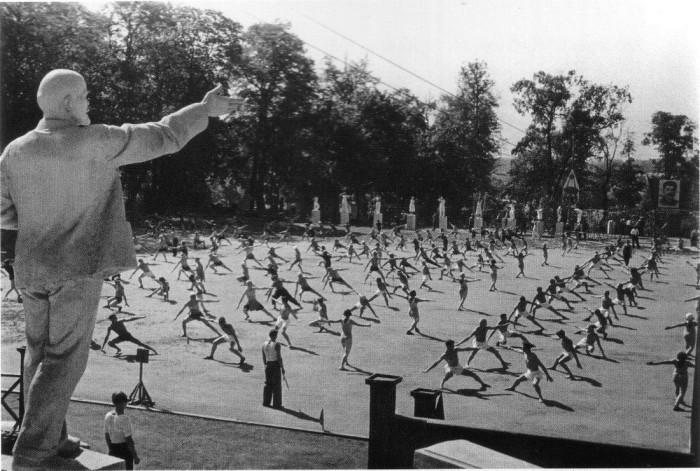 Спортсмены оттачивают движения, 1938 год.