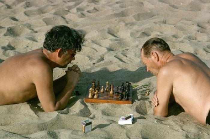 Любители шахмат на отдыхе, 1964 год.