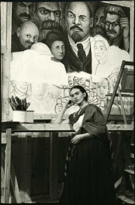 Уникальная фреска была уничтожена из-за изображенного на ней Ленина, которого непреклонный Ривера отказался убирать.