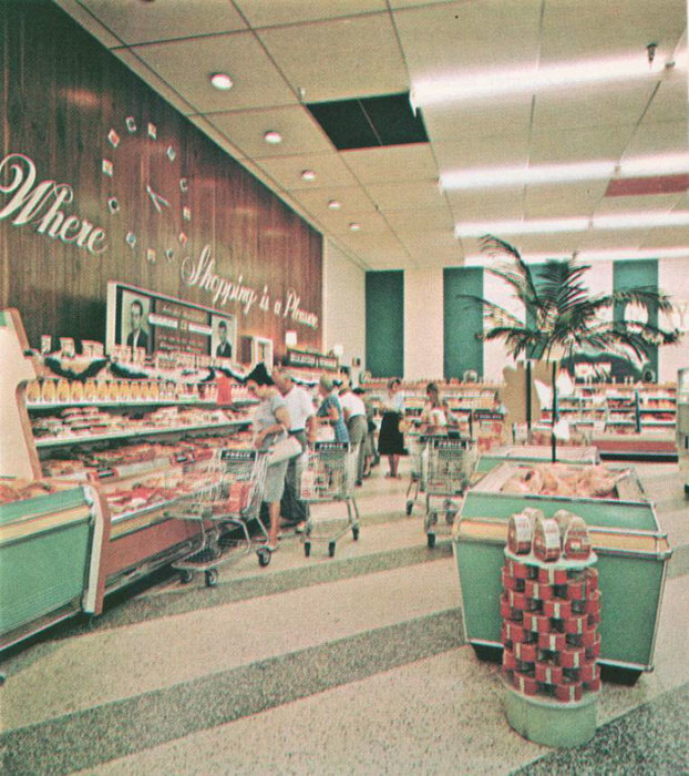 Магазин с самообслуживанием требует большей площади и инвестиционных вложений. 1960 год.