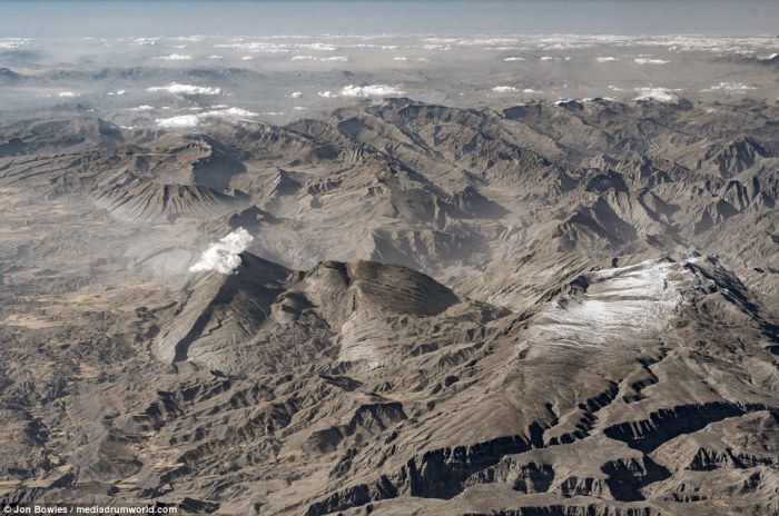 Половину территории Ирана занимают горы.