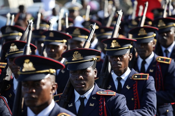 Парад вооружённых сил в четвёртом по величине городе Гаити.