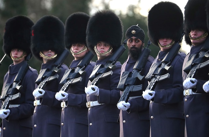 Войска на встрече французского президента Эмманюэля Макрона с британским премьер-министром Терезой Мэй.