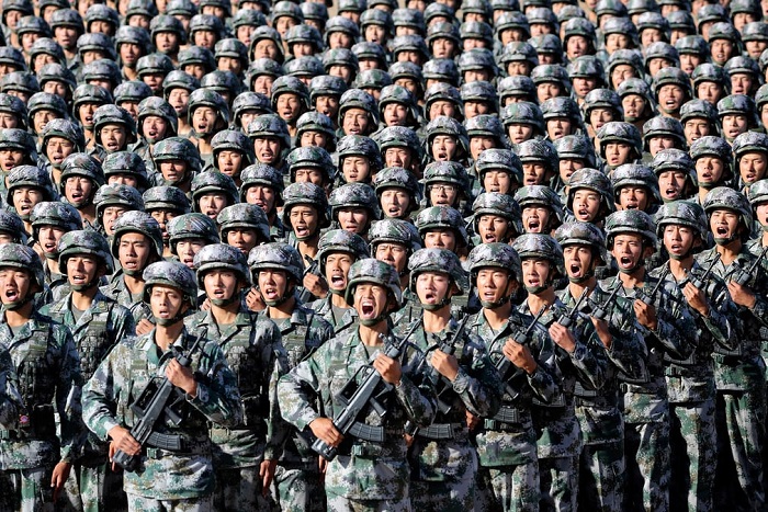 Марш Народно-освободительной армии Китая на праздновании 90-летия со дня основания вооружённых сил.