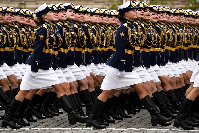Ежегодный военный парад 9 мая на Красной площади в честь Дня Победы.