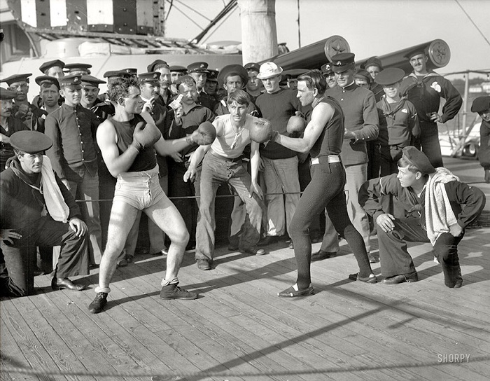 Боксерский матч на борту корабля ВМФ США "Нью-Йорк", 3 июля 1899 г.