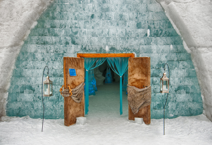 Вход в ледяной отель ICEHOTEL Автор фотографии: Рашил Дживани (Rahil Jivani).