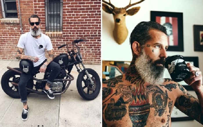 Профессиональный татуировщик, модель и дизайнер с пиратской фамилией увлекается мотоциклами.