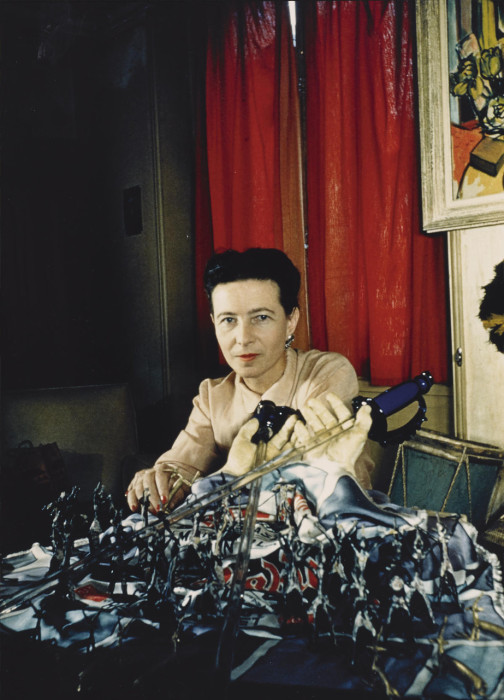 Французская писательница, философ, идеолог феминистского движения, 1948 год.