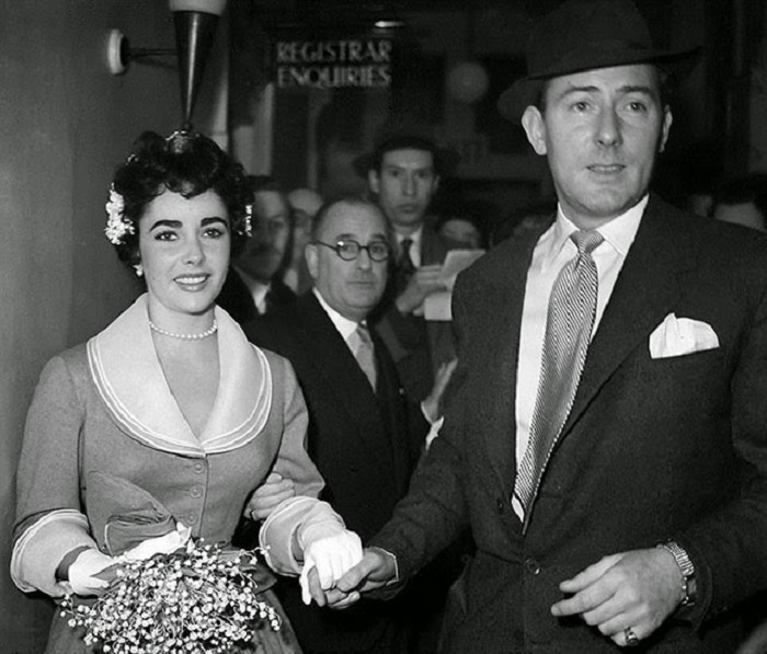 Свадьба «королевы Голливуда» и английского актёра, 1952 год.