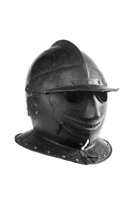 Боевой шлем, найденный в Северной Италии.