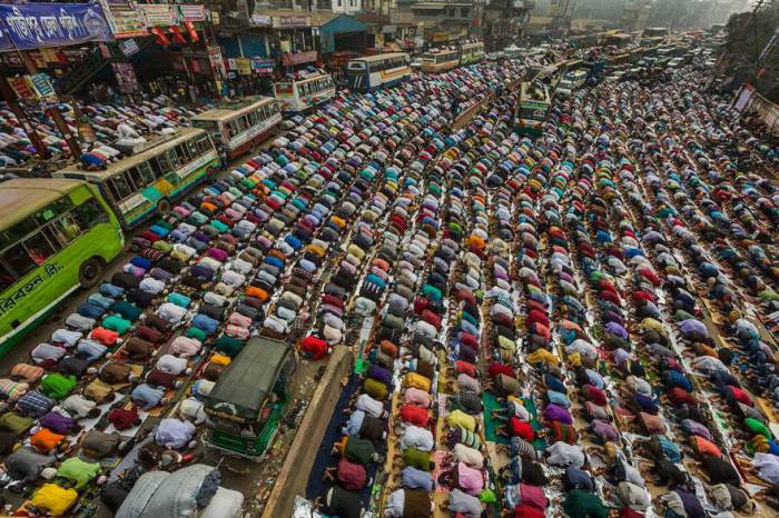 Съезд мусульман «Бишва Иджтима» в Дакке, Бангладеш. Автор фотографии: Мухаммад Мостафигур Рахман (Muhammad Mostafigur Rahman).