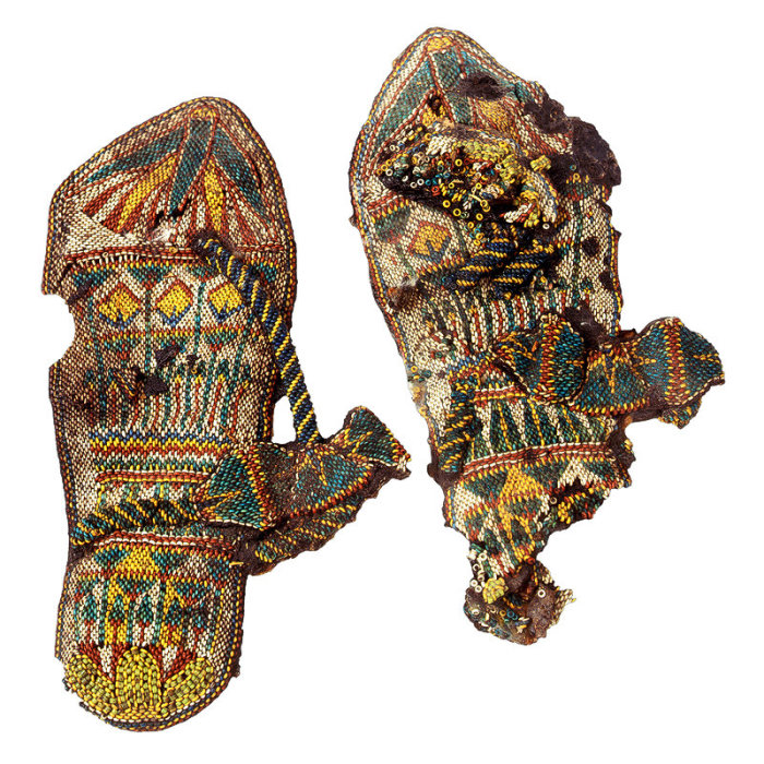 Одна из многочисленных пар обуви, найденных в гробнице Тутанхамона.