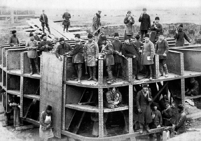 Строительство ксеноновой камеры. 1885 - 1899 год.