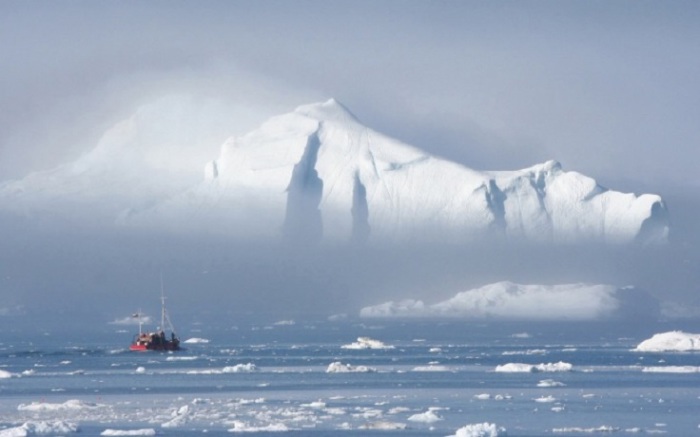 Во льдах Антарктиды содержится 70% пресной воды Земли.