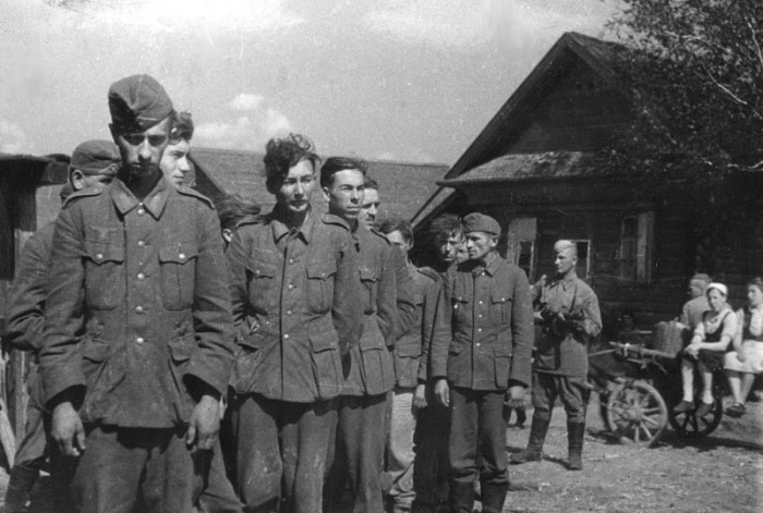 Военнопленные из немецкой армии, 1942 год.
