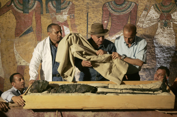 Современные исследование мумии фараона.