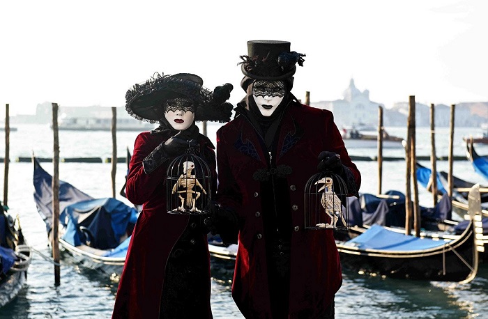 Участники знаменитого Венецианского карнавала.