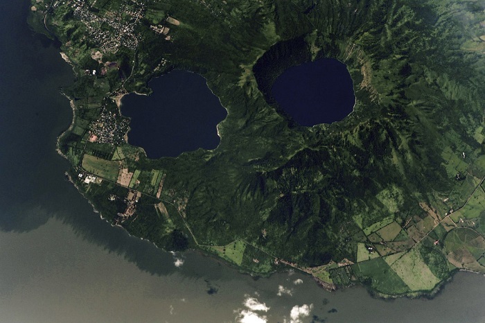 Озеро Манагуа и два маленькие водоема – Хилоа и Лагуна де Апойо.