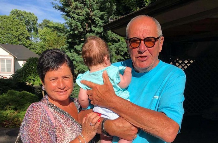 78-летний актер и его жена, 56-летняя Ирина Млодик стали родителями замечательной девочки Этель. /Фото: vokrug.tv