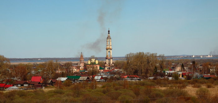 Архитектурный шедевр ростовской земли, села Поречье-Рыбное, имеет высоту 93,7 метра.