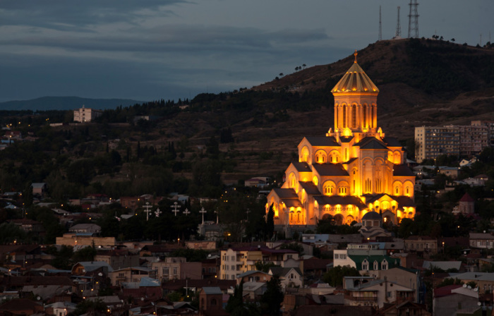 Собор Святой Троицы в Тбилиси высотой 86 метров.