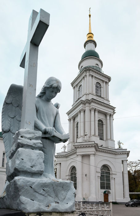 Православный кафедральный собор Тулы, его 82 метровая колокольня видна почти со всех точек города.