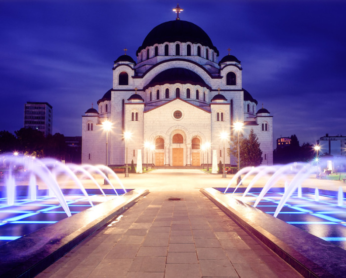 Храм Сербской православной церкви в Белграде высотой 79 метров.