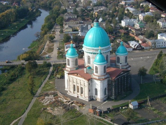 Пятикупольный кафедральный собор Мичуринской и Моршанской епархии Русской православной церкви, с высотой центрального купола 75,6 метра.