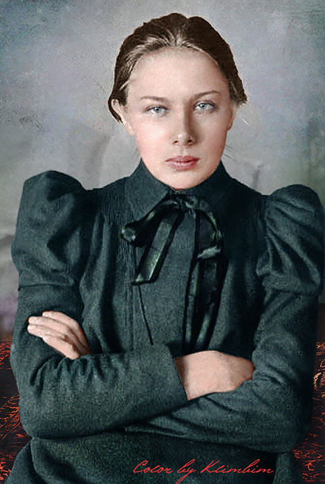 Советский партийный и общественный деятель, жена Владимира Ленина.