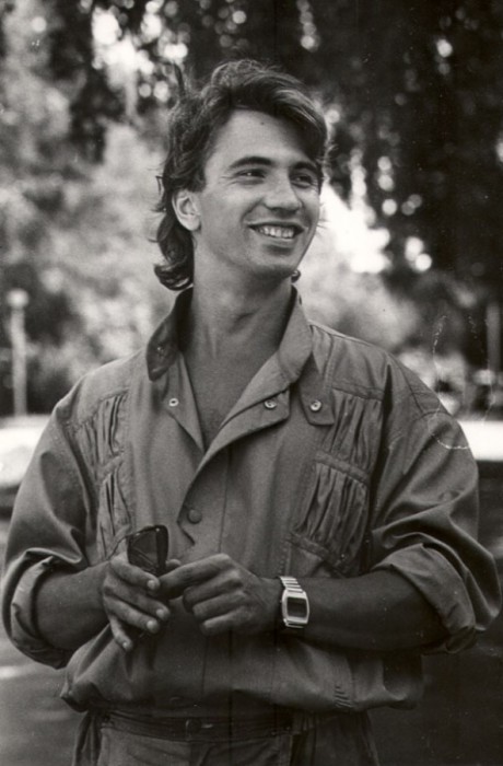 Молодой певец в начале своей великой карьеры. 1987 год.