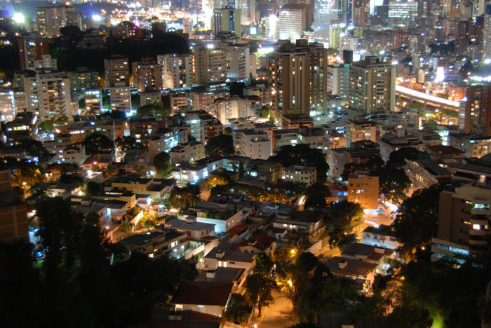 Ночной Каракас.
