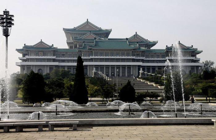 Центральная библиотека, Пхеньян, Северная Корея.