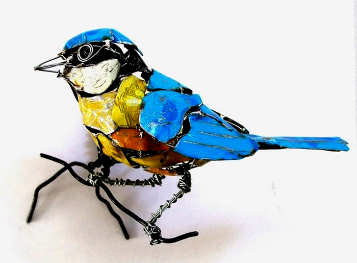 Скульптуры животных и птиц из металлических отходов