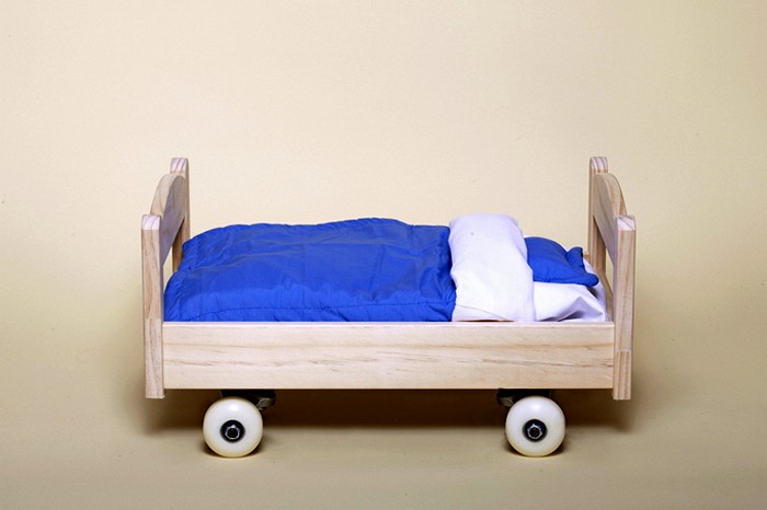 Необычный скейтборд-кроватка в арт-проекте Артура Кинга