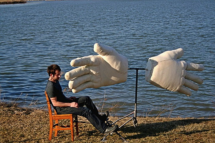Странные скульптурные арт=объекты Майкла Бейтза. Еще одна разновидность современного уличного искусства