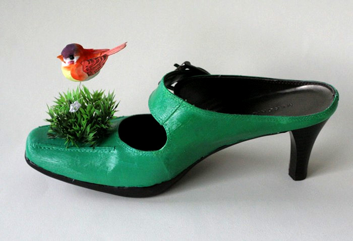 Обувь для лесных жителей. Арт-проект Шарлы Валески (Sharla Valeski) для выставки Shoe fly Shoe