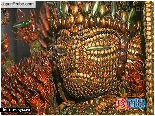 Статуя Будды из 20 тысяч мертвых насекомых