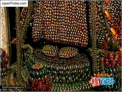 Статуя Будды из 20 тысяч мертвых насекомых