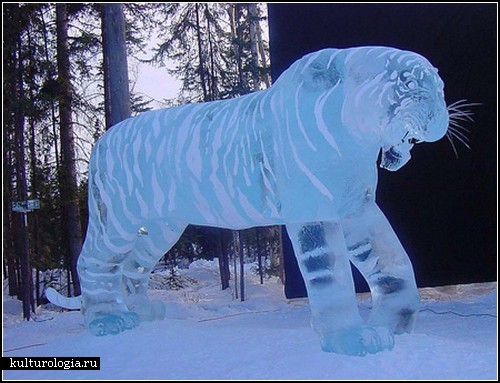 Креативные скульптуры изо льда и снега