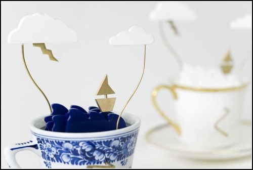 Кинетическая скульптура Storm in a Tea Cup от John Lumbus