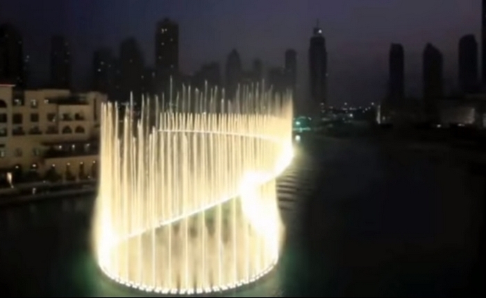 Невероятный поющий фонтан в Дубае