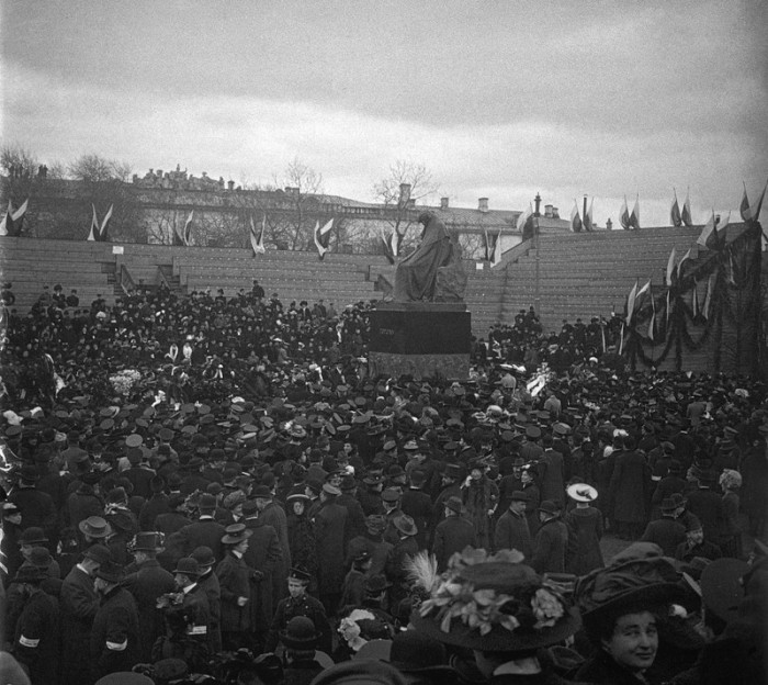Открытие памятника Гоголю. 1909 год.