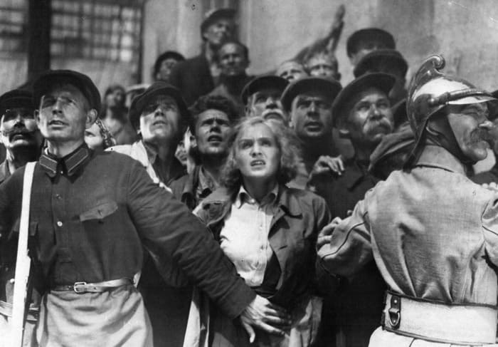 Кадр из фильма *Партийный билет*, 1936 | Фото: kino-teatr.ru