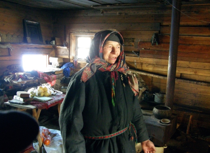 Отшельница, которая отказывается переезжать из тайги к людям. Фото Д. Мукимова | Фото: oursociety.ru