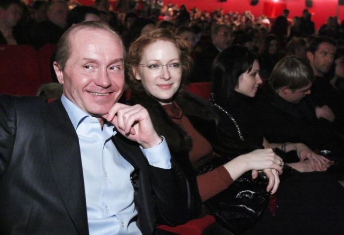 Андрей Панин с женой, Натальей Рогожкиной | Фото: kino-teatr.ru
